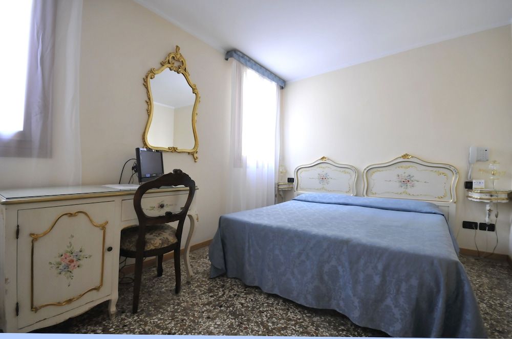 Ca' Leon D'Oro Standard Double or Twin Room 2