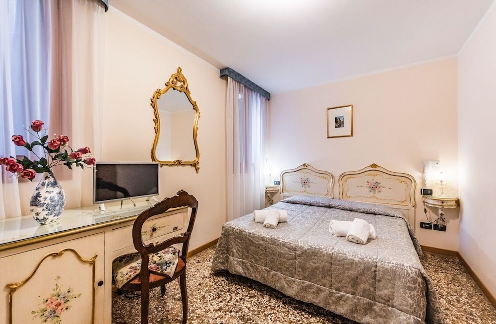 undefined Ca' Leon D'Oro 5