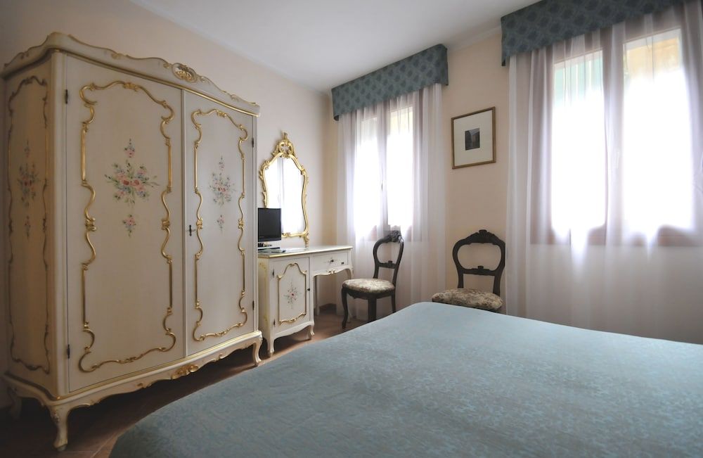 Ca' Leon D'Oro Standard Double or Twin Room 3
