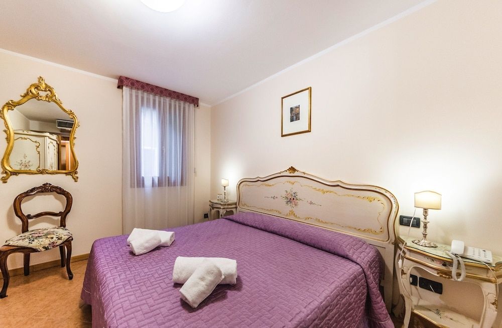 Ca' Leon D'Oro Standard Double or Twin Room 8