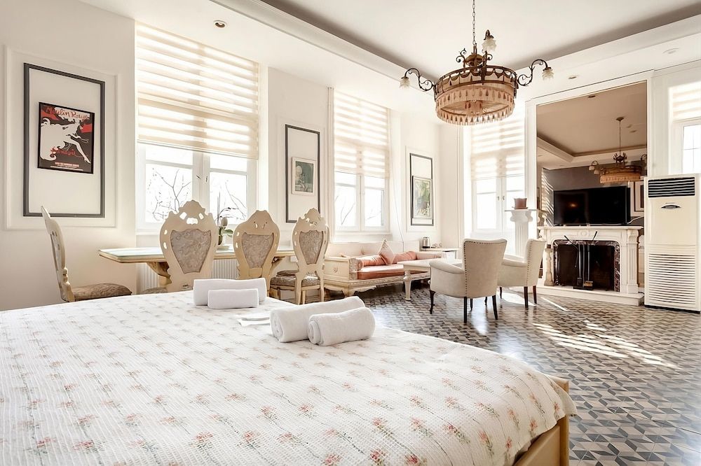 undefined Cezayir Rooms 8