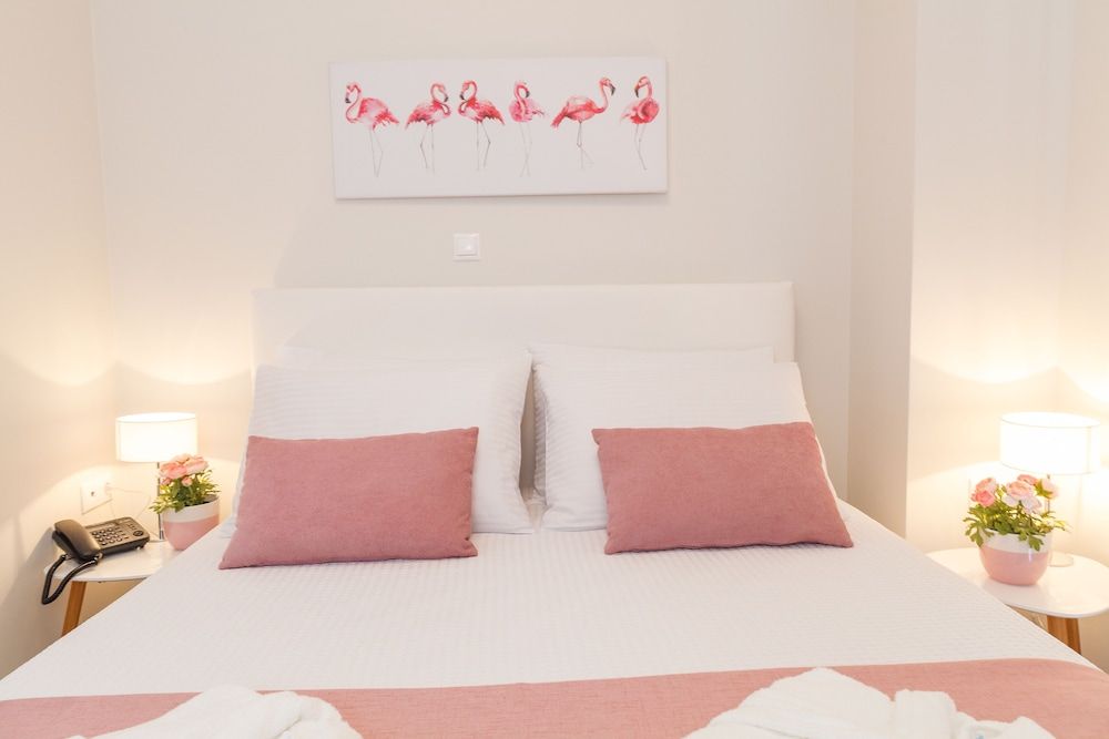 Tins Hotel City Deluxe Queen Suite, City View 5