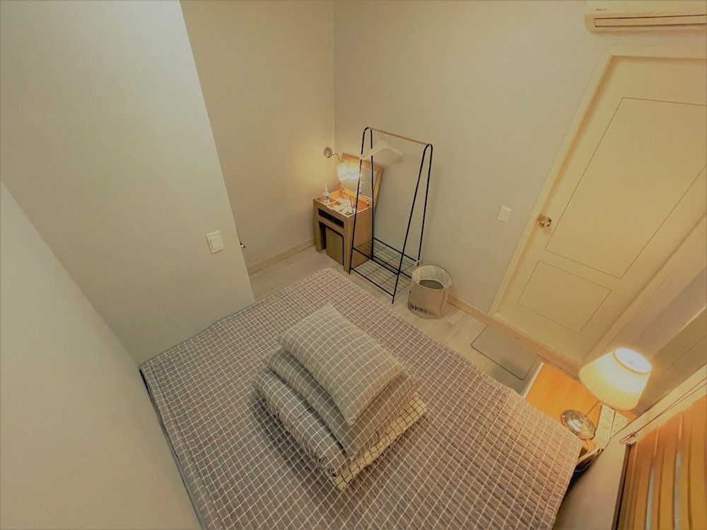 Stitches House - Hostel Deluxe Double Room, Non Smoking, Private Bathroom 5