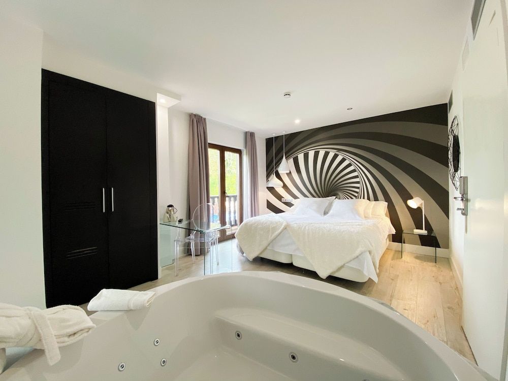 Habitación Doble Superior Vistas a la Piscina