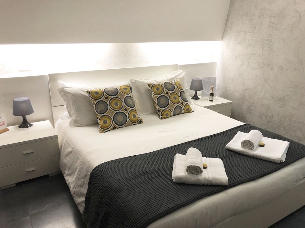 undefined Le Vie del Vaticano 8