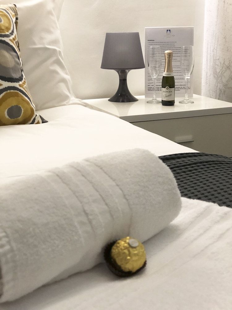 undefined Le Vie del Vaticano 9