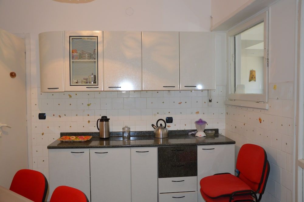 undefined Labriola St Peter's House - Parking 6