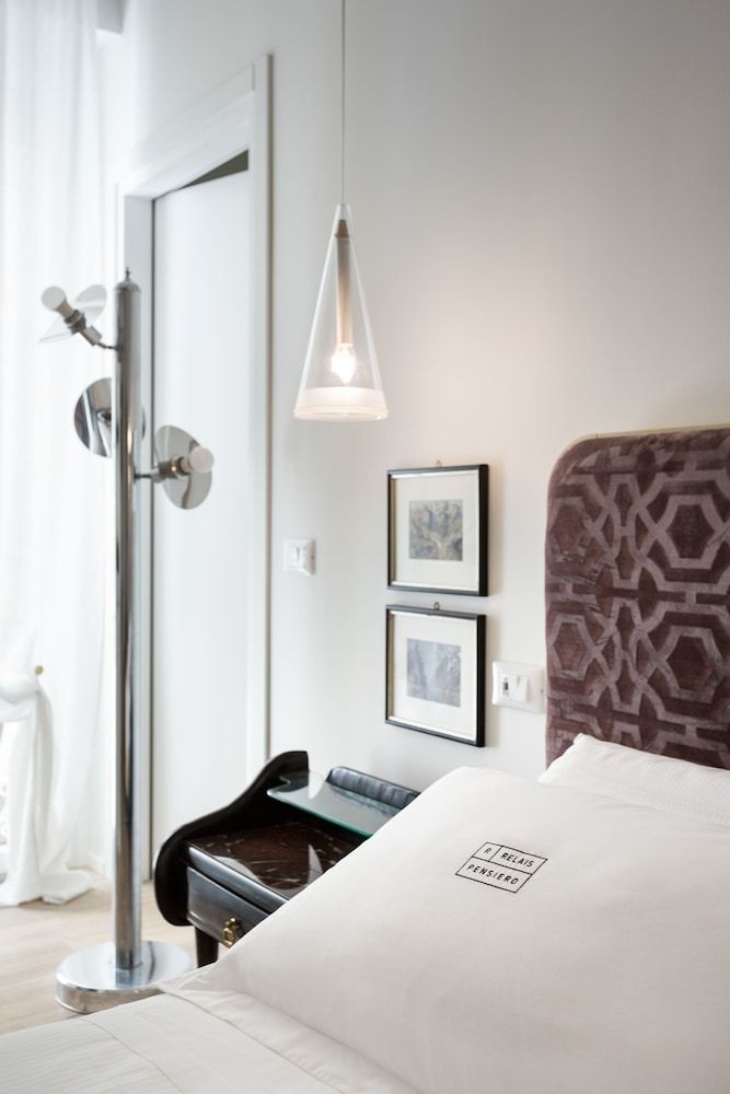 Queen Room, Balcony