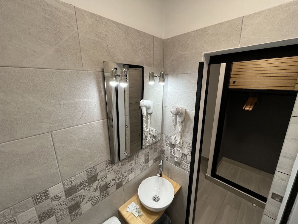 Hotel Pension Cassandra Triple Room 7