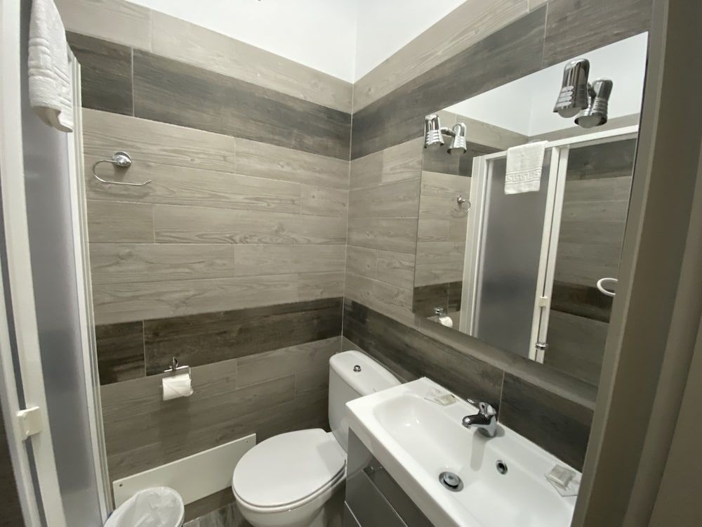 Hotel Pension Cassandra Deluxe Double or Twin Room 8