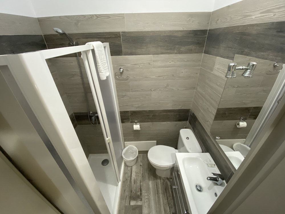 Hotel Pension Cassandra Deluxe Double or Twin Room 9