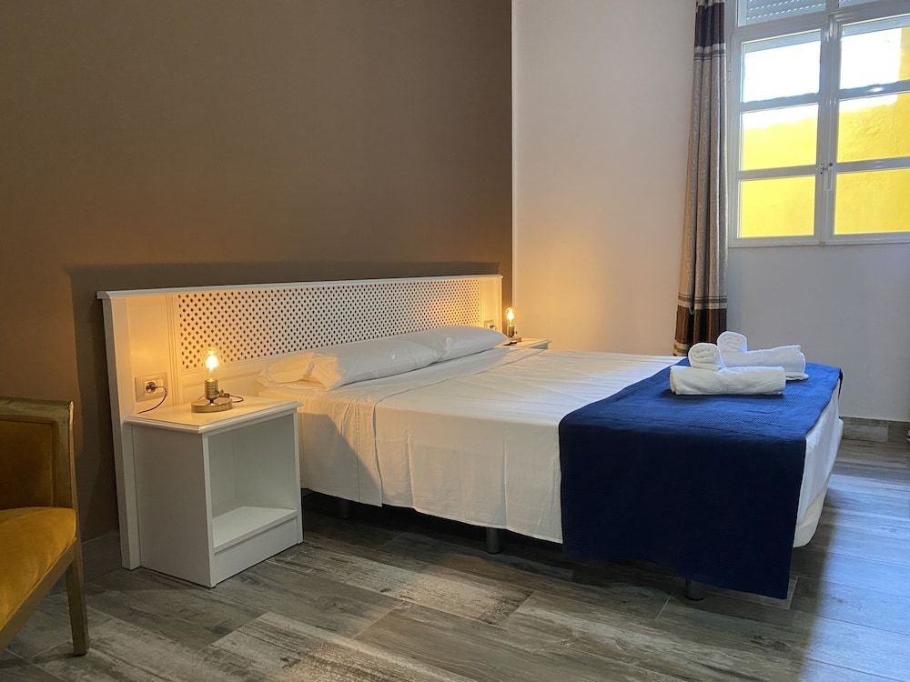 Hotel Pension Cassandra Deluxe Double or Twin Room 4