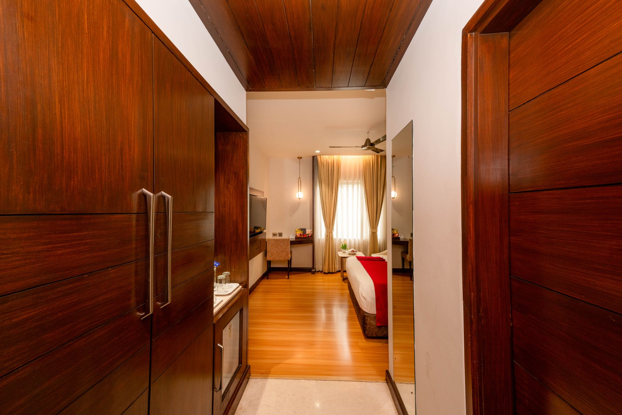 La Sara Grand Standard Room 6