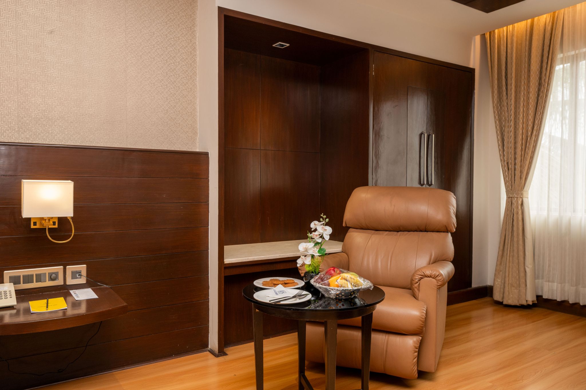 La Sara Grand Deluxe Room 13