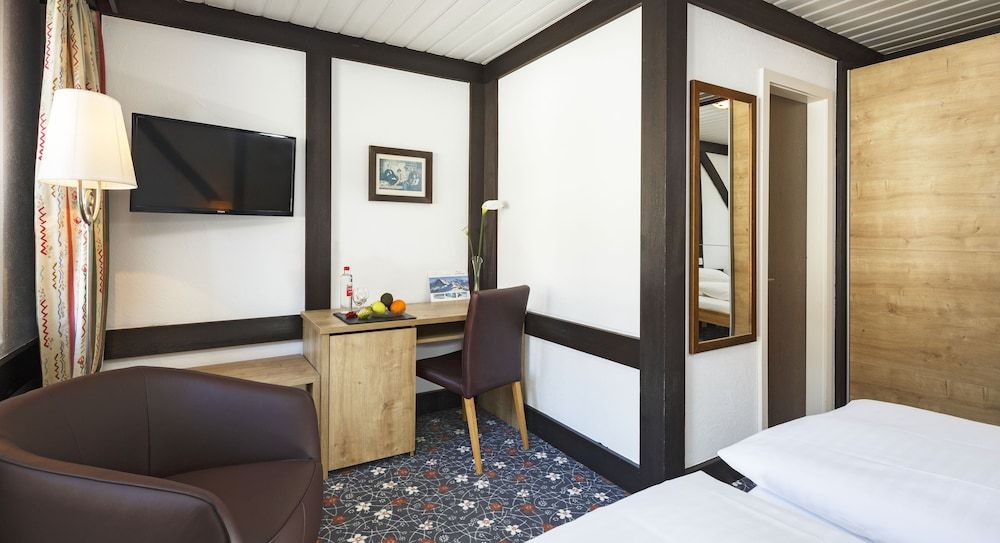 Derby Swiss Quality Hotel Double Room (Cosy, to the north side) 11