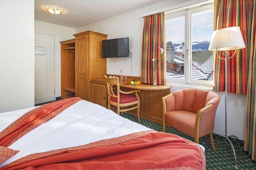 Derby Swiss Quality Hotel Double Room (Cosy, to the north side) 7