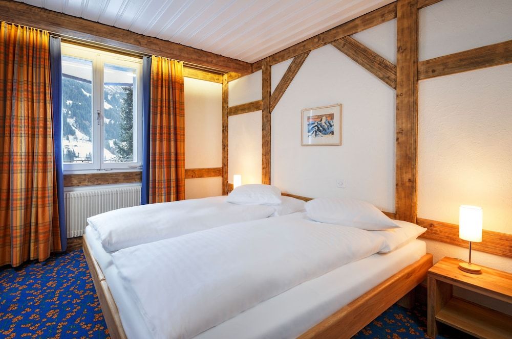 Derby Swiss Quality Hotel Comfort Double Room, Balcony (Plus, with separate sofa area) 4