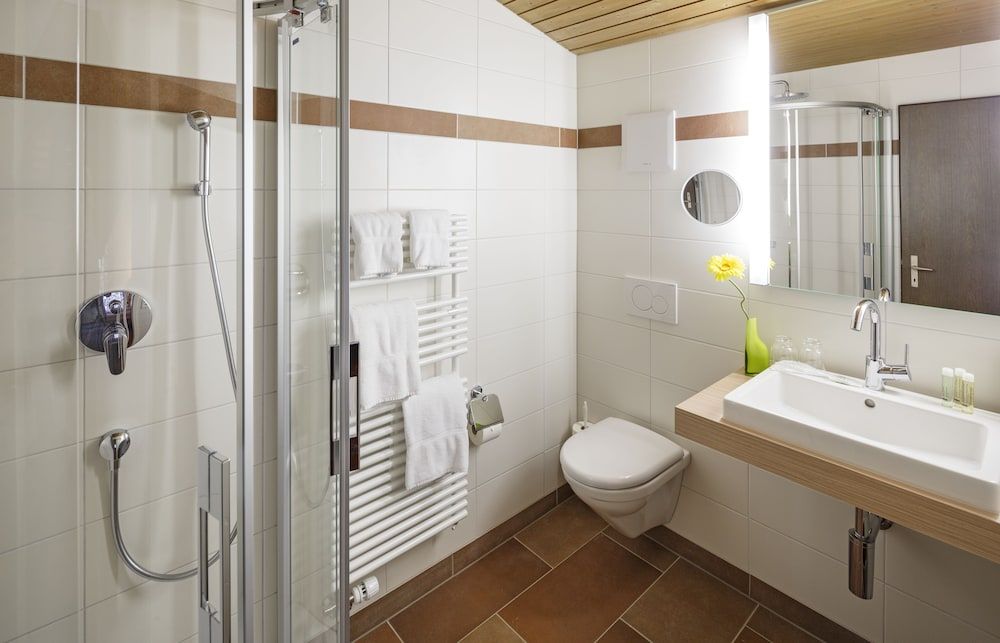 Derby Swiss Quality Hotel Double Room (Cosy, to the north side) 8