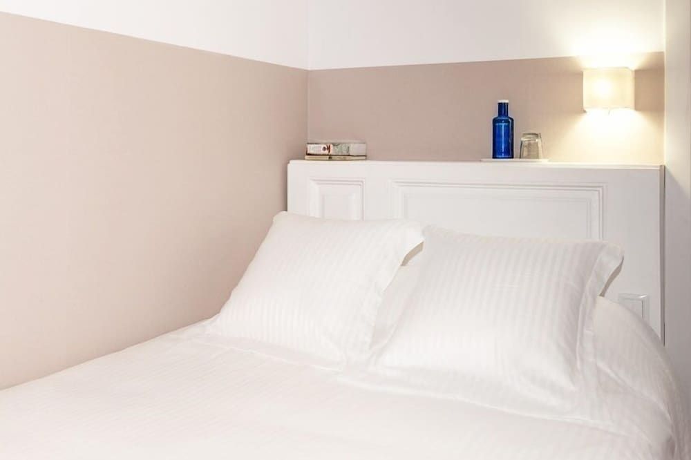 Ecozentric Economy Double Room, Patio 3