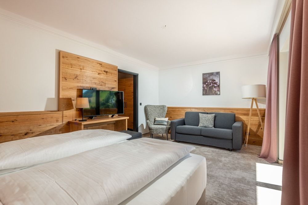 Superior Double Room, Balcony, City View