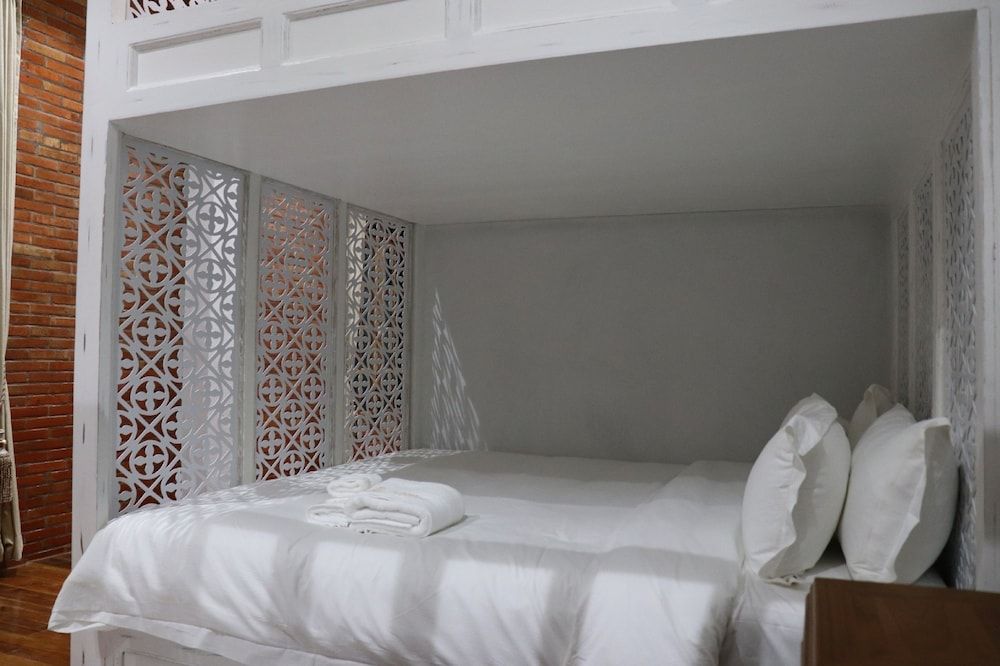 Lanna Oriental Hotel Lanna Family Group