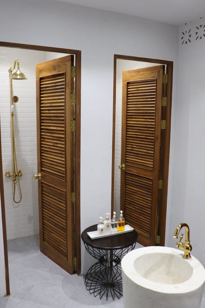 Lanna Oriental Hotel Lanna Family Group 4