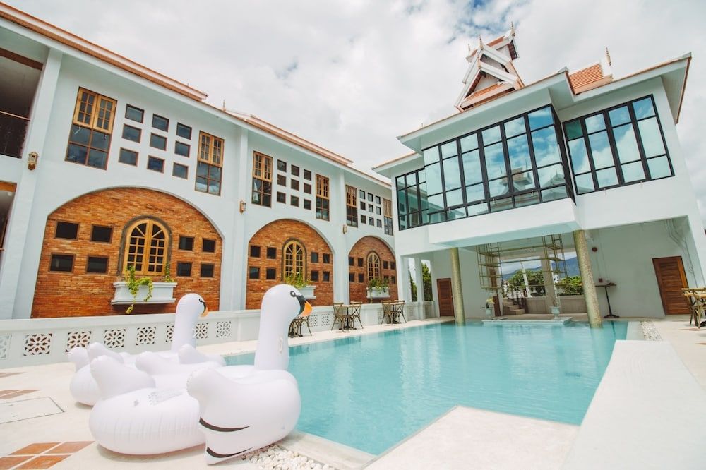 undefined Lanna Oriental Hotel