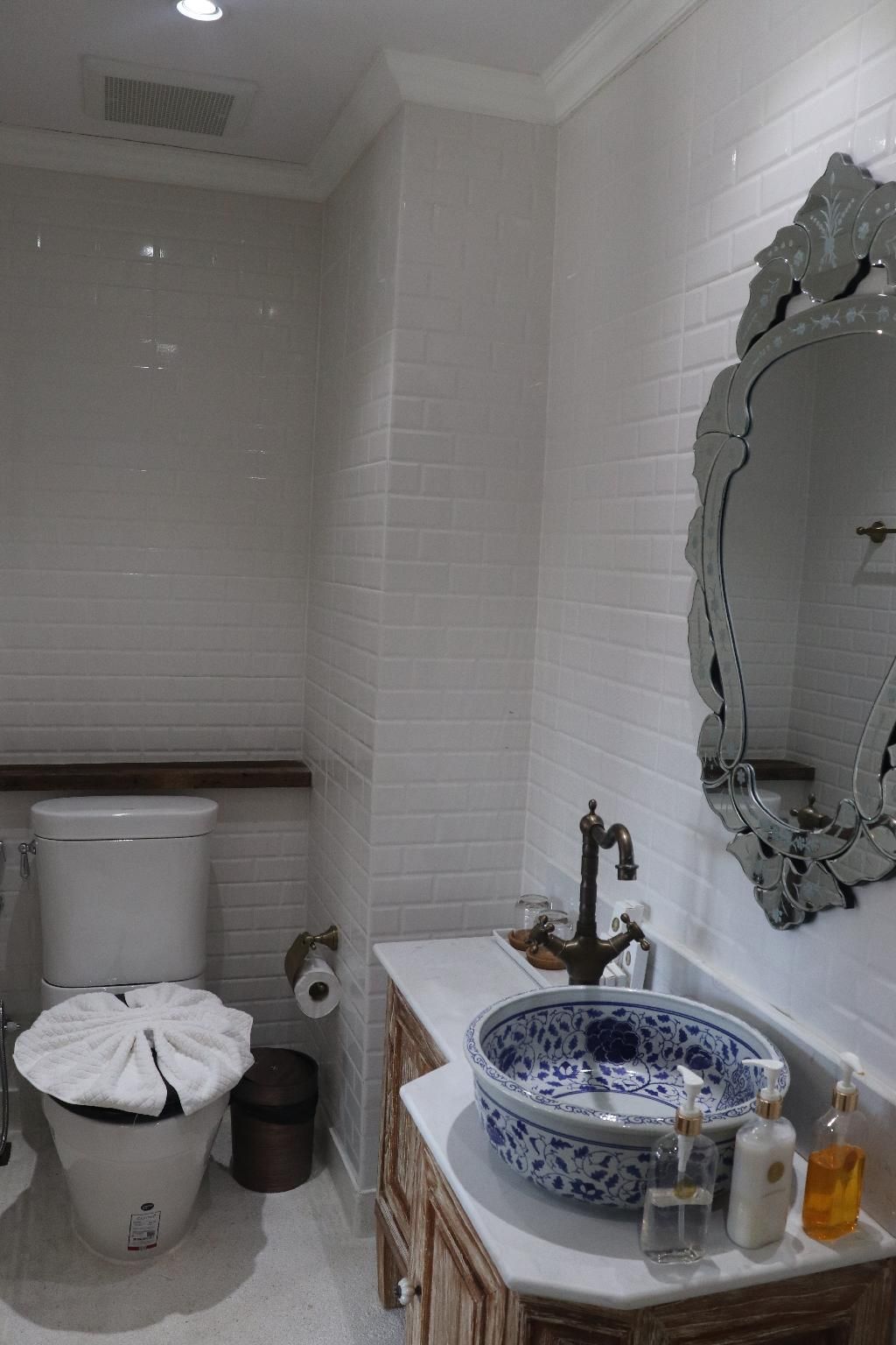 Lanna Oriental Hotel Standard Twin Room 3