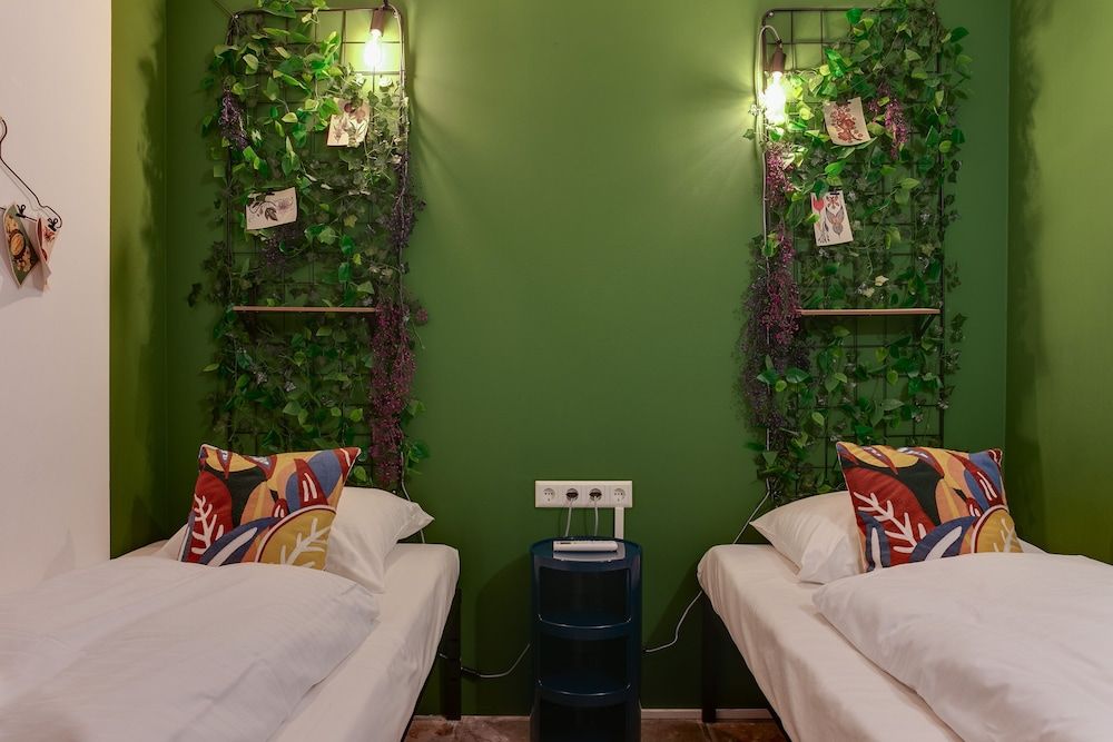 ClinkMama Economy Twin Room 5