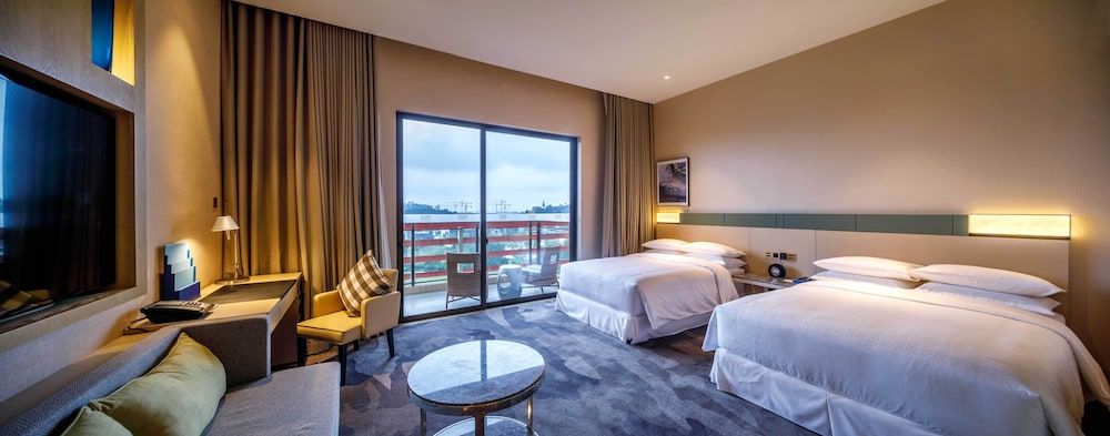 Room, 2 Double Beds, Smoking, Garden View (Balcony)