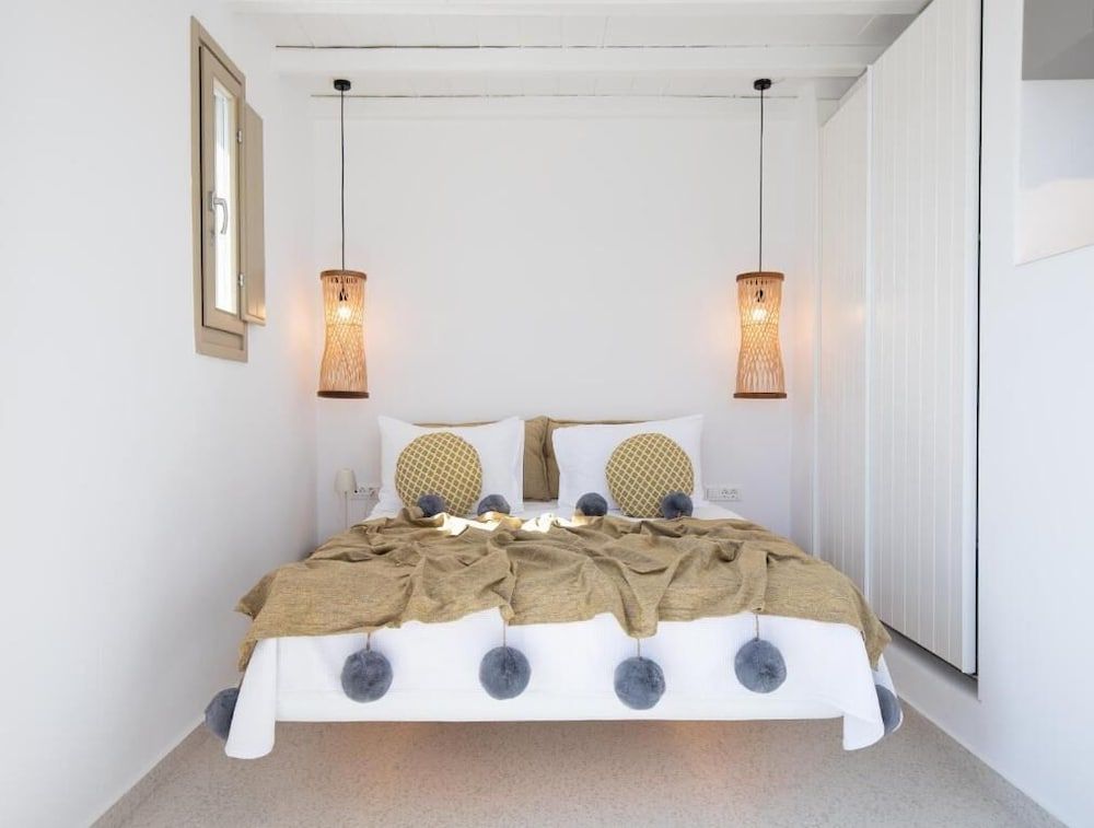 Due Mari Mykonos Deluxe Suite, Sea View (Sofa bed/single use) 2