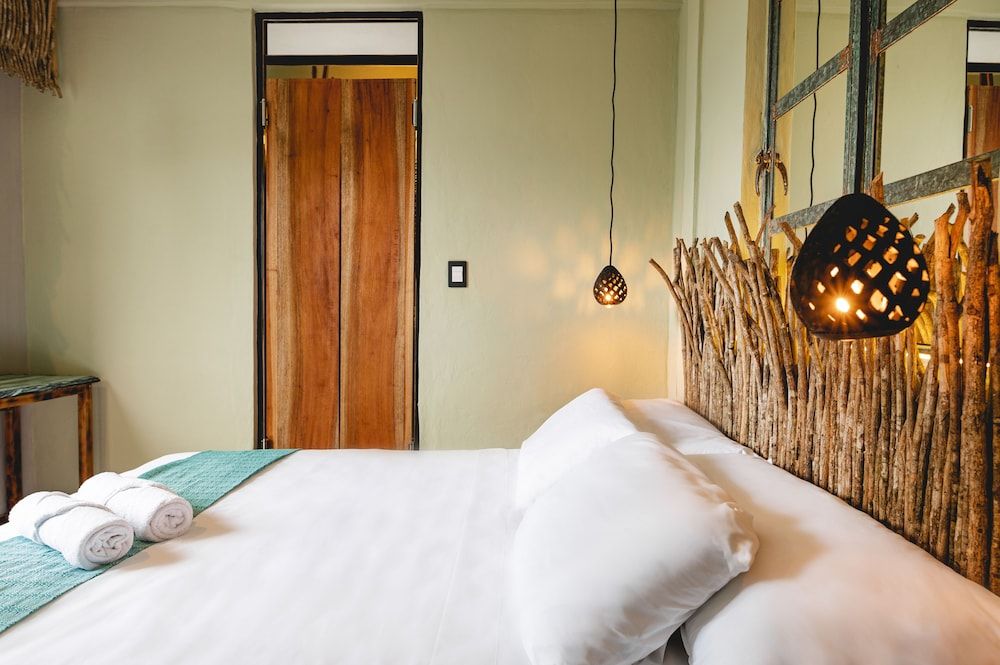 La Tulumeña Traditional Room, 1 Queen Bed, Balcony 2