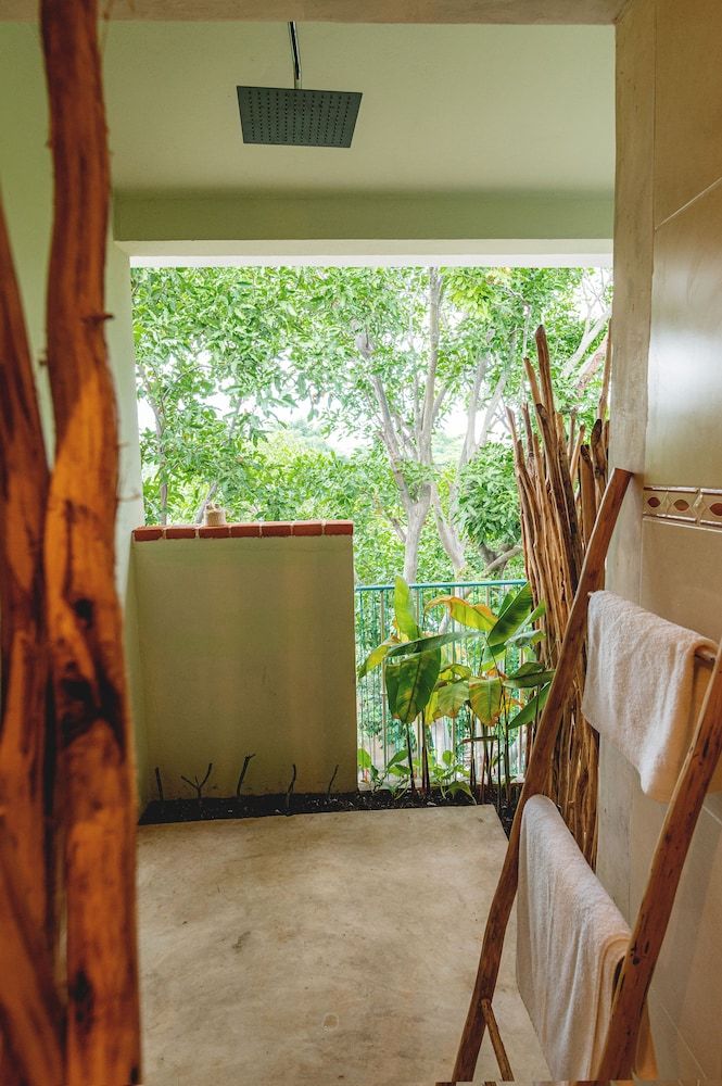 La Tulumeña Design Room, 1 Queen Bed, Terrace, Garden View 8