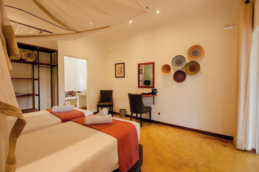 PheZulu Guest Lodge Deluxe Double or Twin Room 10