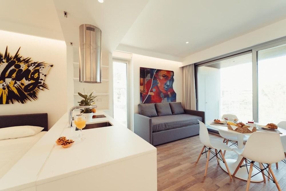 Marina Gardens Boutique&Suites Deluxe Studio Suite 6