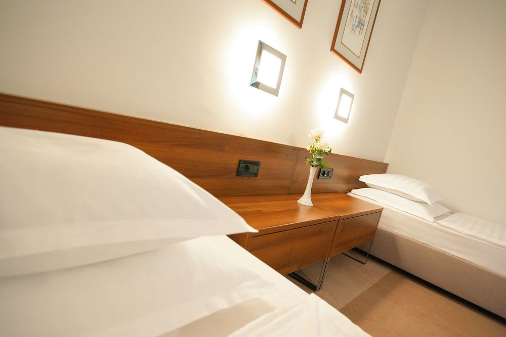 Hotel Laguna Standard Twin Room 2