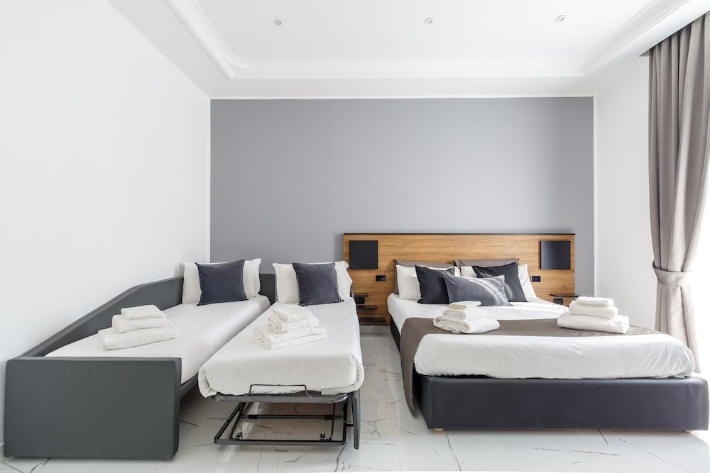 Junior Studio Suite, Double and Sofa Bed, Mountain View