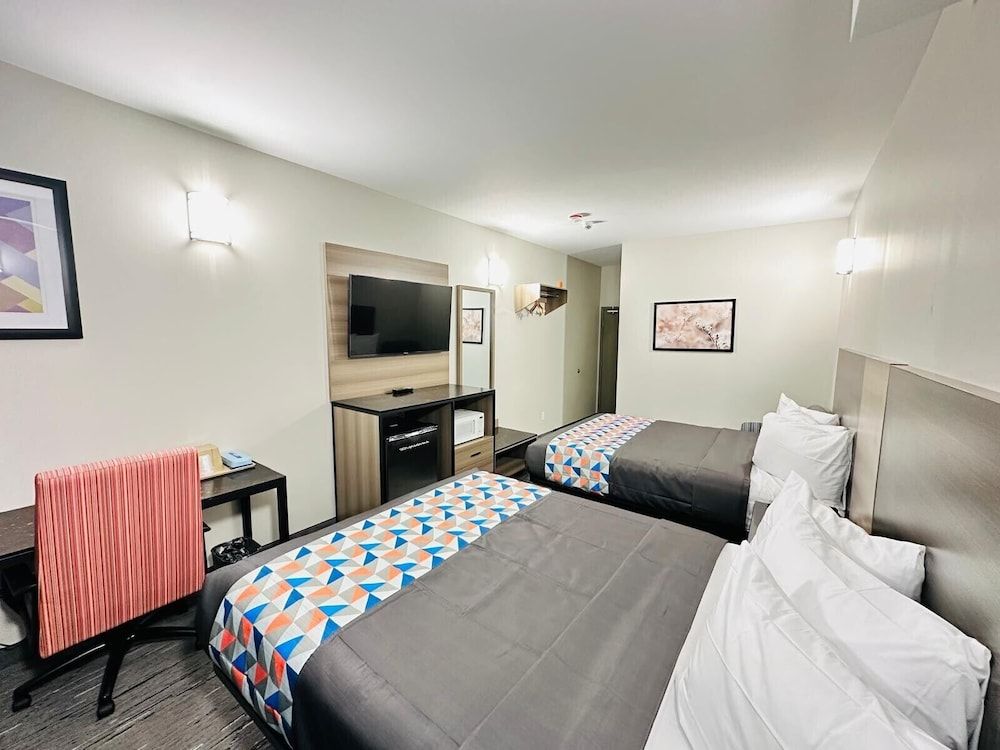 Superior Room 3 Queen Bed