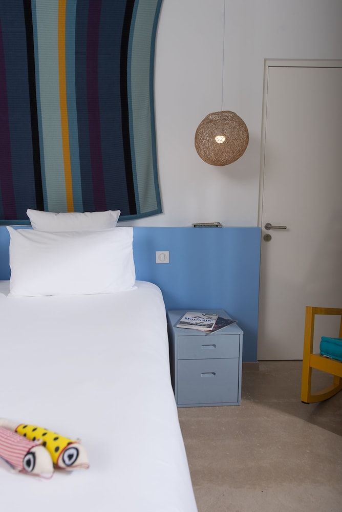 Hotel 96 Deluxe Room 9