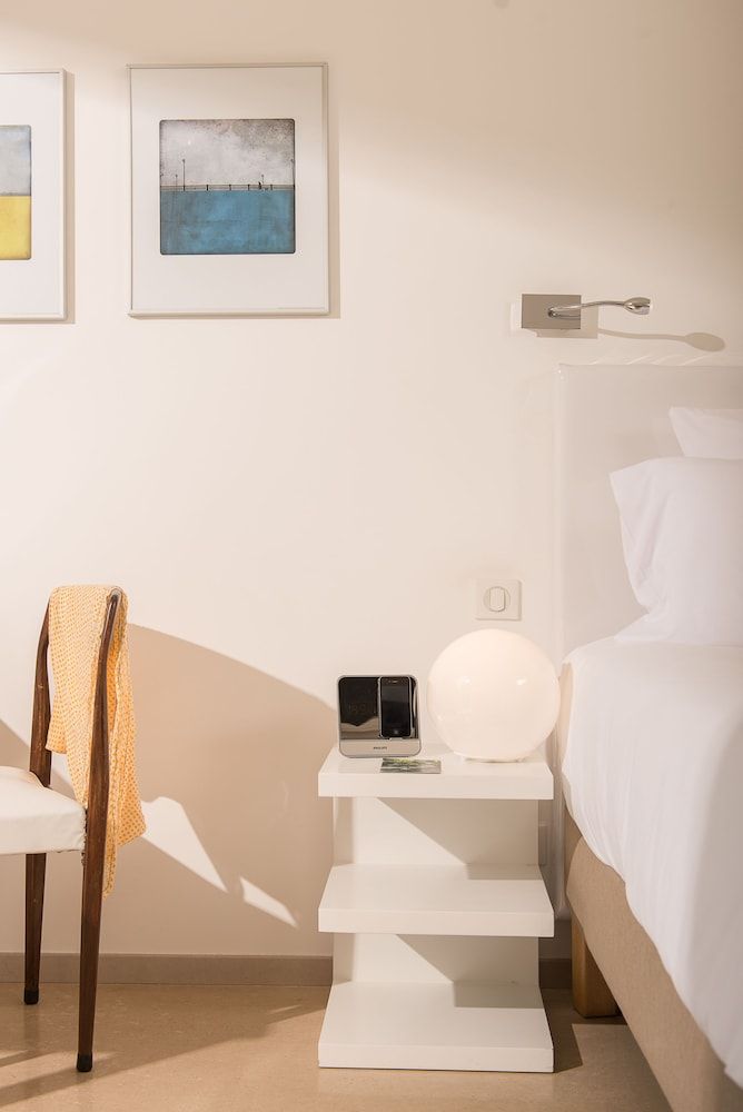 Hotel 96 Deluxe Room 26