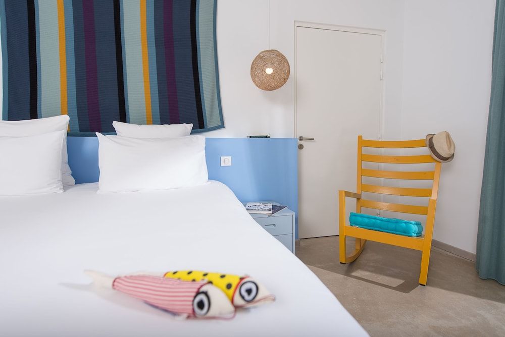 Hotel 96 Deluxe Room 11