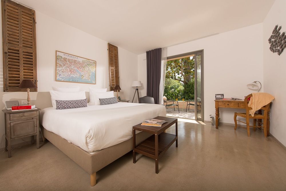 Hotel 96 Deluxe Room 7