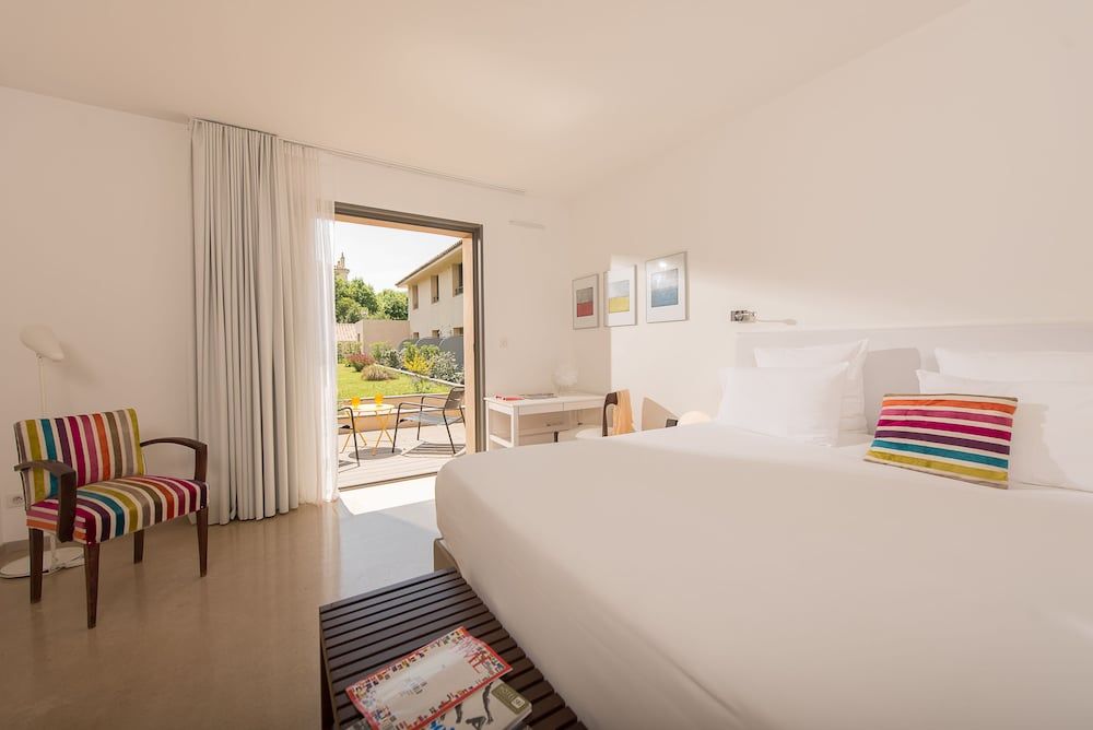 Hotel 96 Deluxe Room 15