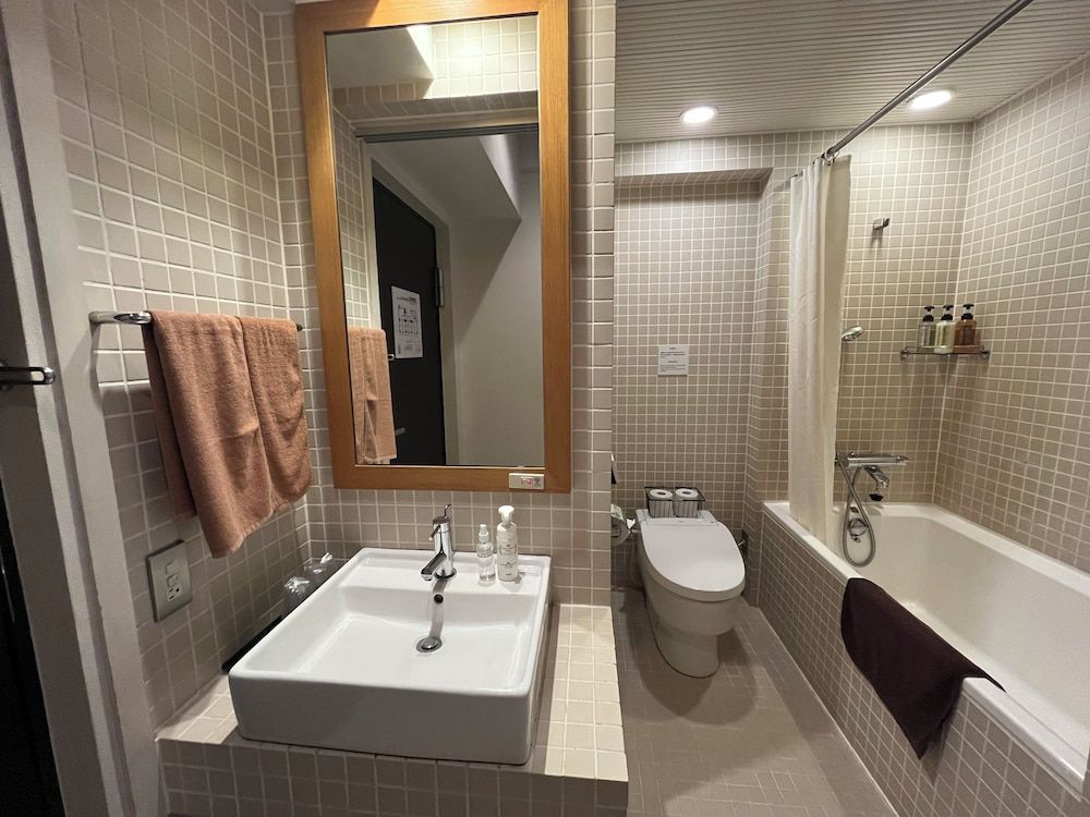 Sutton Place Hotel Ueno Standard Double Room 3