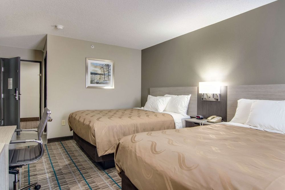 Quality Inn & Suites Grove City - Outlet Mall Standard Room, 2 Queen Beds, Non Smoking