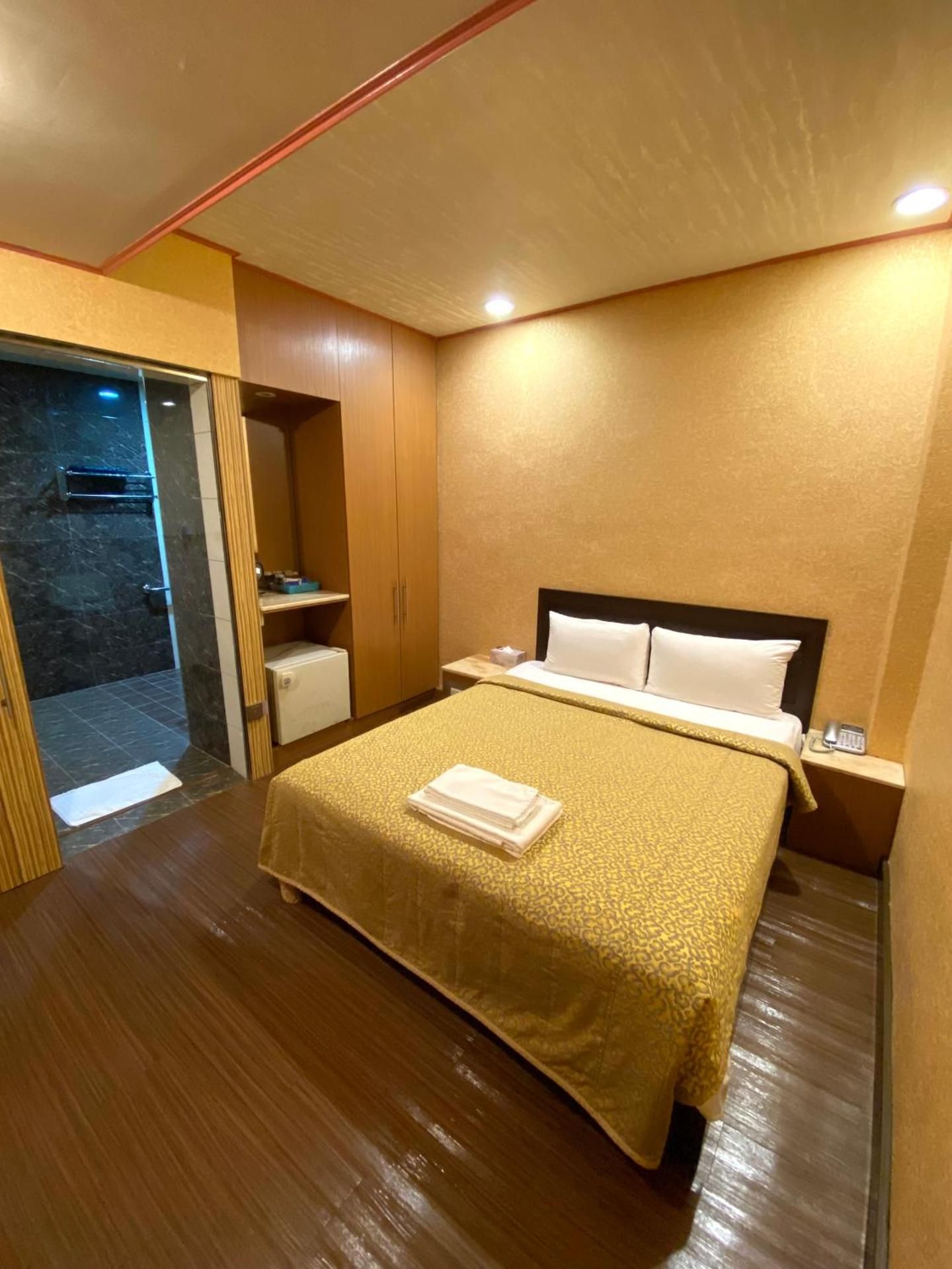 Accessible Double Room - No Window