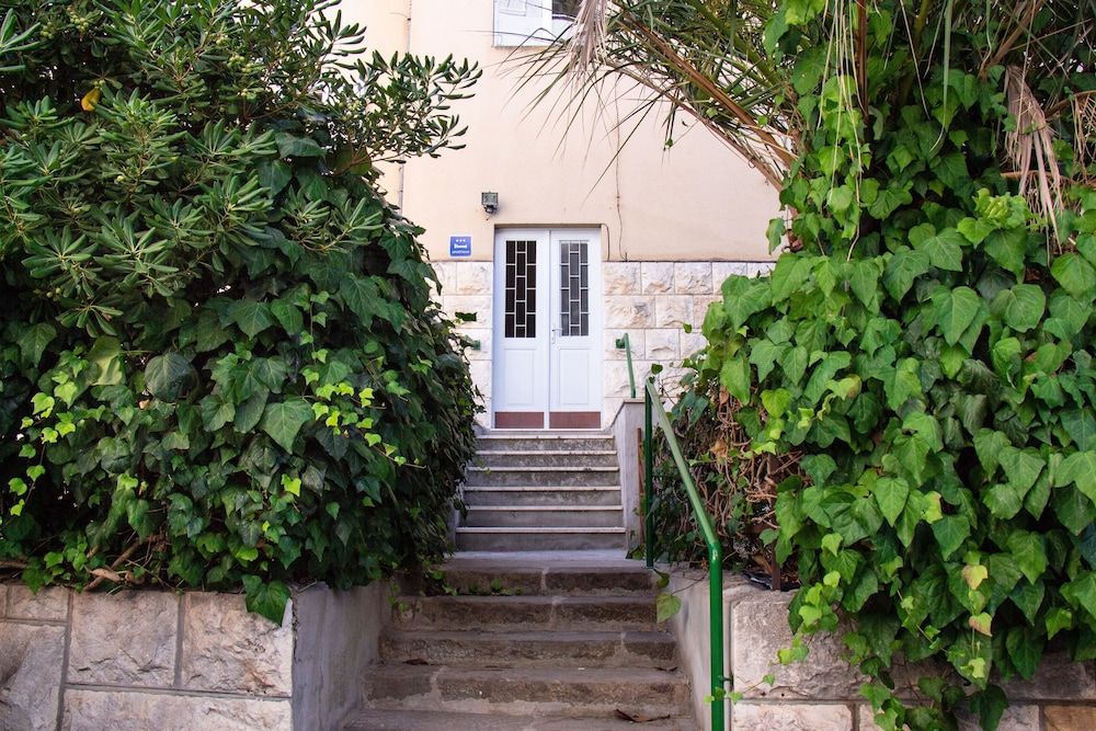 undefined Lugo Apartments 9