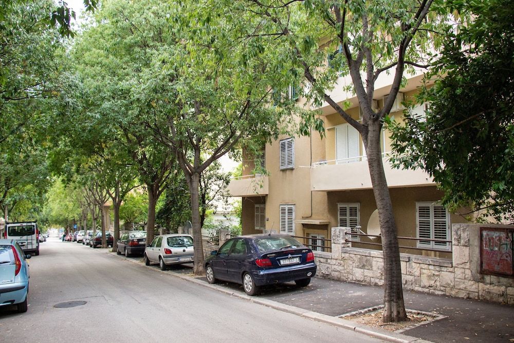 undefined Lugo Apartments 5