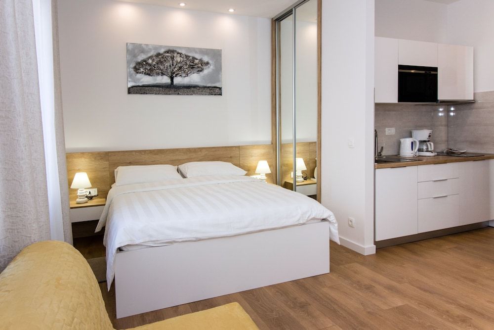 Lugo Apartments Studio (3) 2