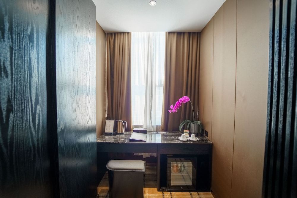 Ocean Hotel Standard Room 11